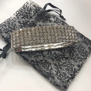 Stretchable rhinestone bracelet